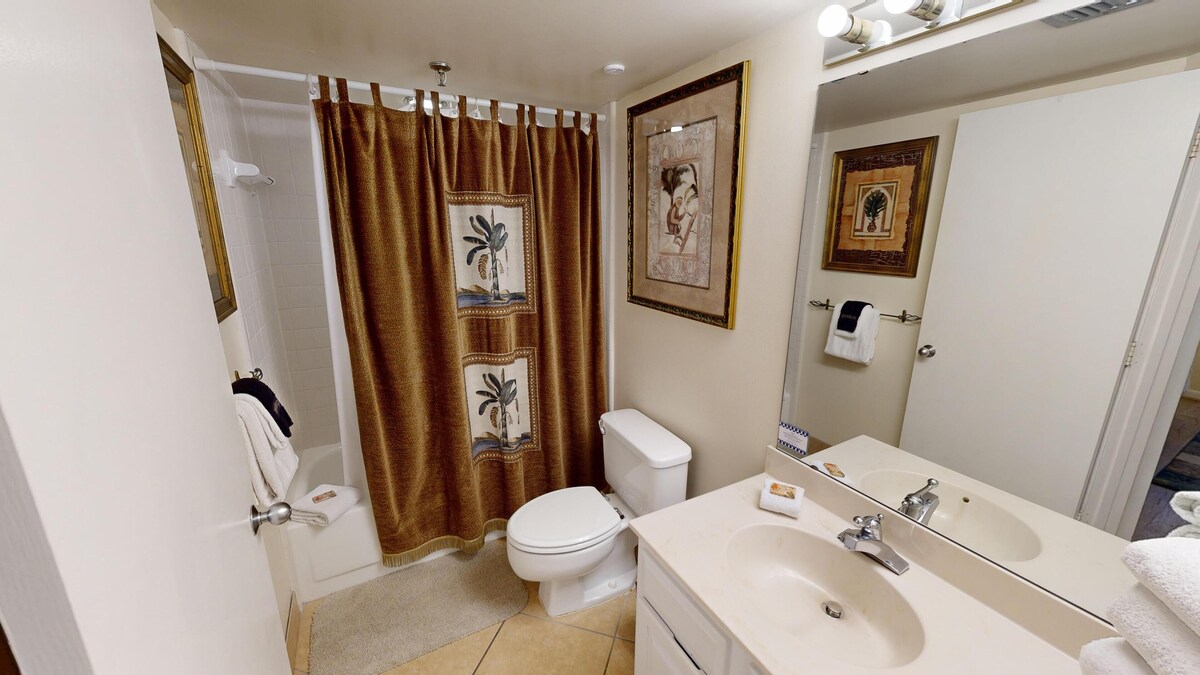 Photo 14 of IR 217 2 BR with Sunset Views sits beachside with easy access