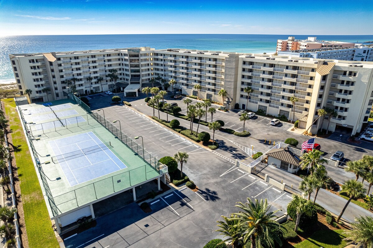 Photo 74 of IR 217 2 BR with Sunset Views sits beachside with easy access