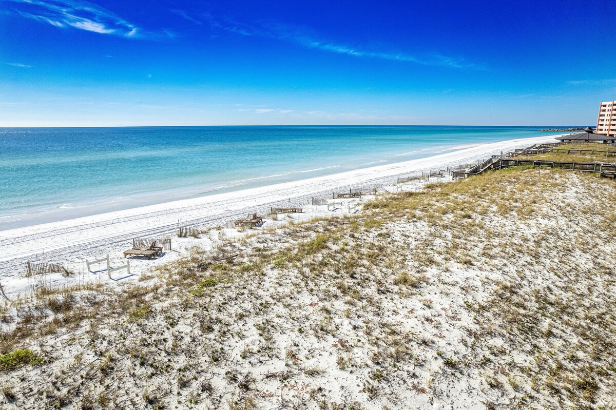 Photo 57 of IR 217 2 BR with Sunset Views sits beachside with easy access