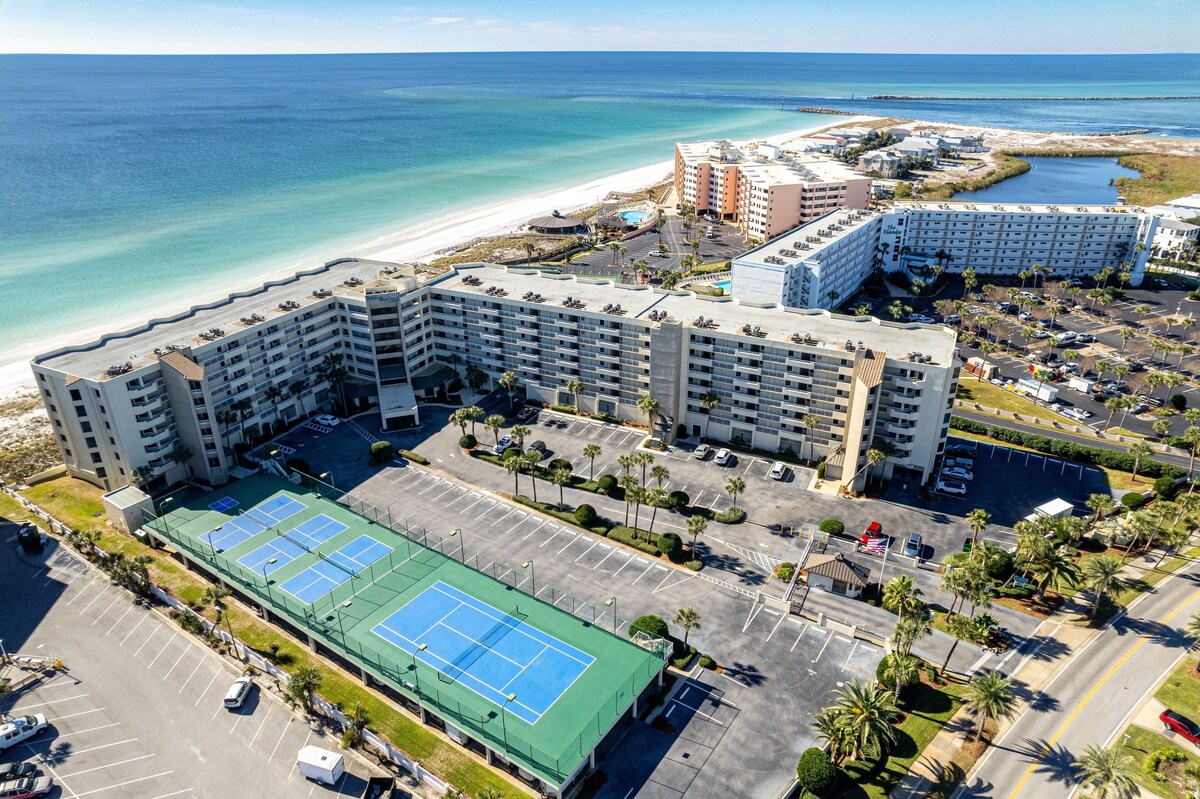 Photo 47 of IR 217 2 BR with Sunset Views sits beachside with easy access