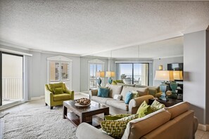 TV - IR 314 is a Stunning 2 BR Gulfview - Recently Renovated and 60" Flat Screen (Destin)