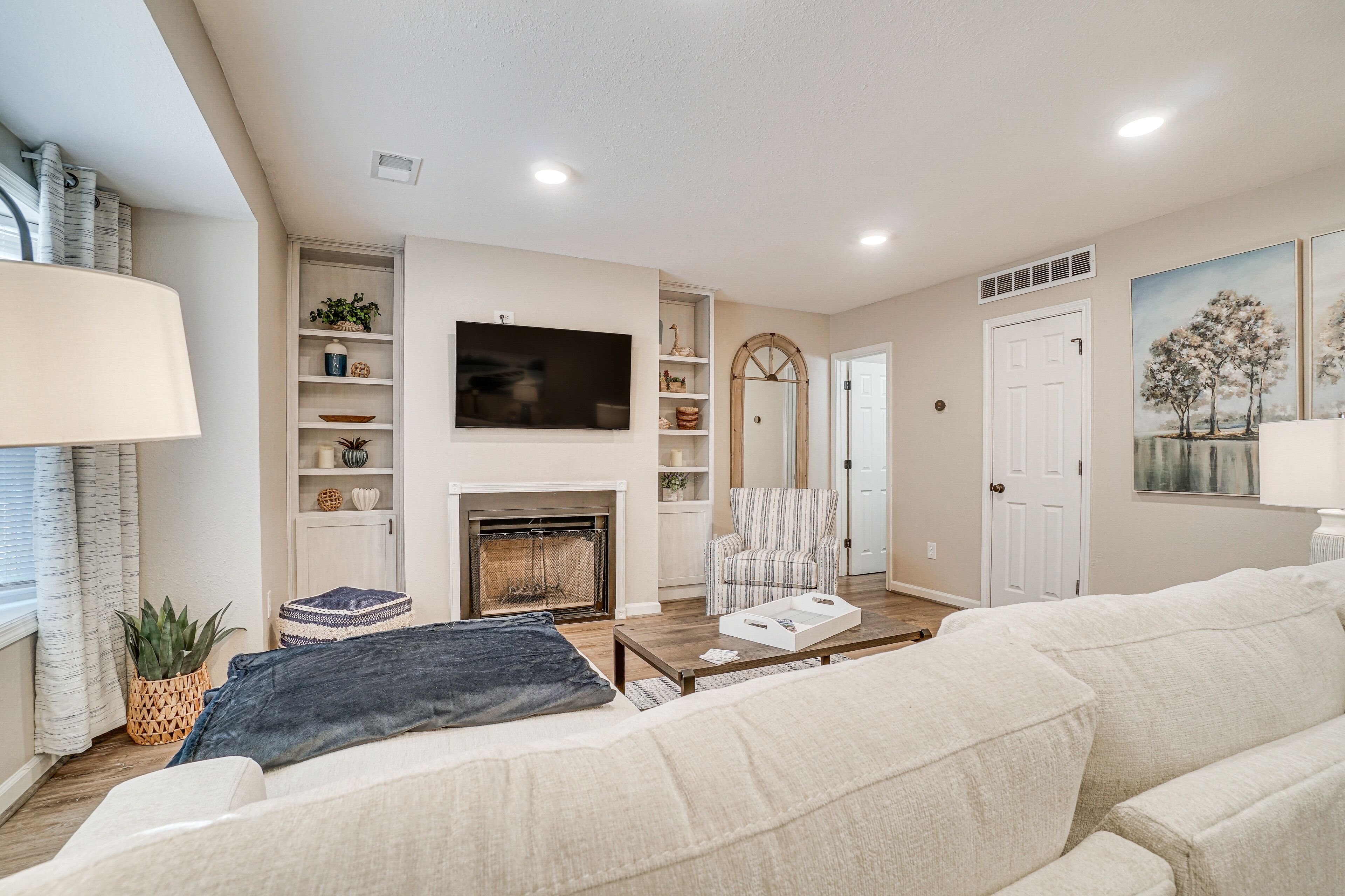 Bright Helen Cottage: Walk To Town! - Helen, GA