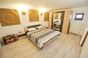 1 chambre, fer et planche à repasser, accès à Internet, literie fournie