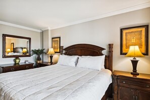 2 bedrooms, iron/ironing board, free WiFi, bed sheets - IR 610 is an Amazing 2 BR 2 Ba with Large Balcony and Awesome views! (Destin)