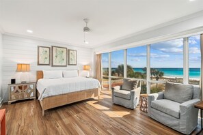 3 slaapkamers, een strijkplank/strijkijzer, gratis wifi, beddengoed