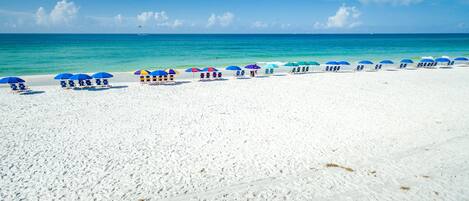 Na praia