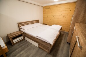 1 bedroom, Internet, bed sheets - One Bedroom Apartment ZVOH on Krvavec (Cerklje na Gorenjskem)