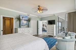 3 habitaciones, escritorio, tabla de planchar con plancha y wifi gratis 