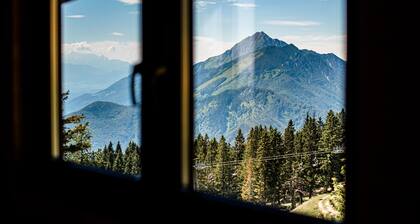 Apartment ZVOH with Mountain View on Krvavec