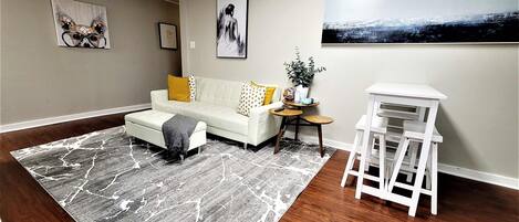 Televisión, chimenea, oficina