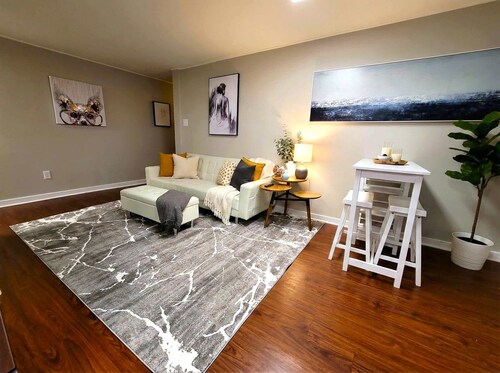 Spacious Historic King Suite