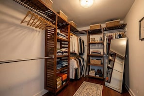 Interior - Spacious Historic King Suite (Wilmington)