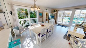 Dining - SPC 1082 - 2 BR on the golf course - close to the pool (Destin)