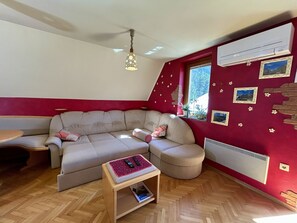 TV, fireplace, DVD player, stereo