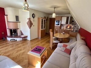Fernseher, Kamin, DVD-Player, Stereoanlage