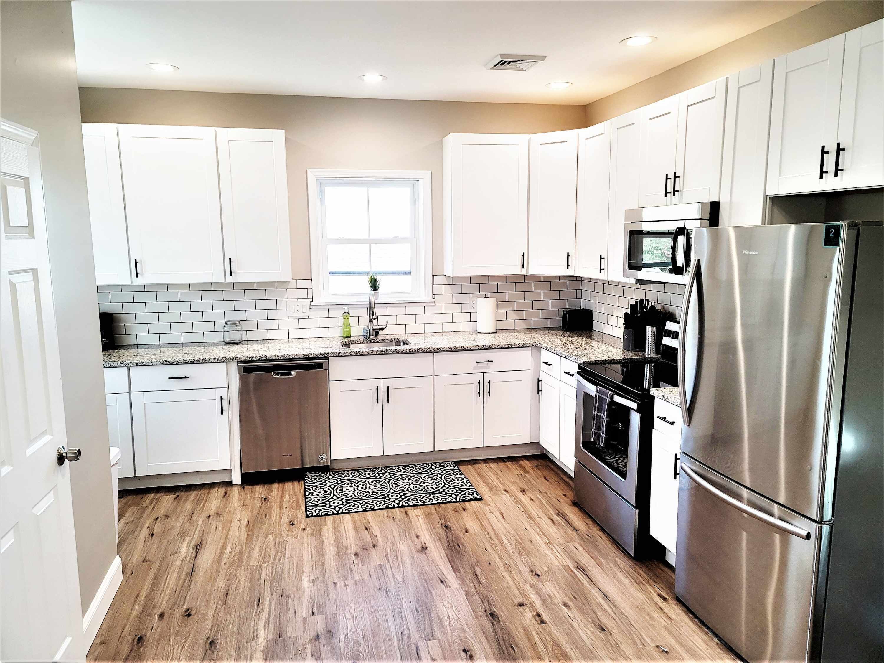 雪櫃、微波爐、焗爐、爐具