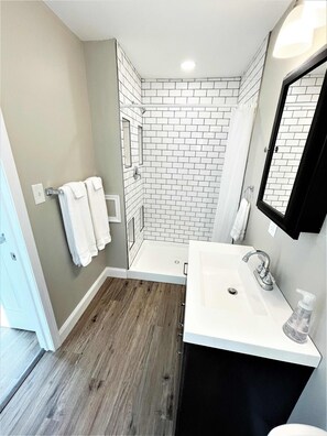 Suihku, hiustenkuivaaja