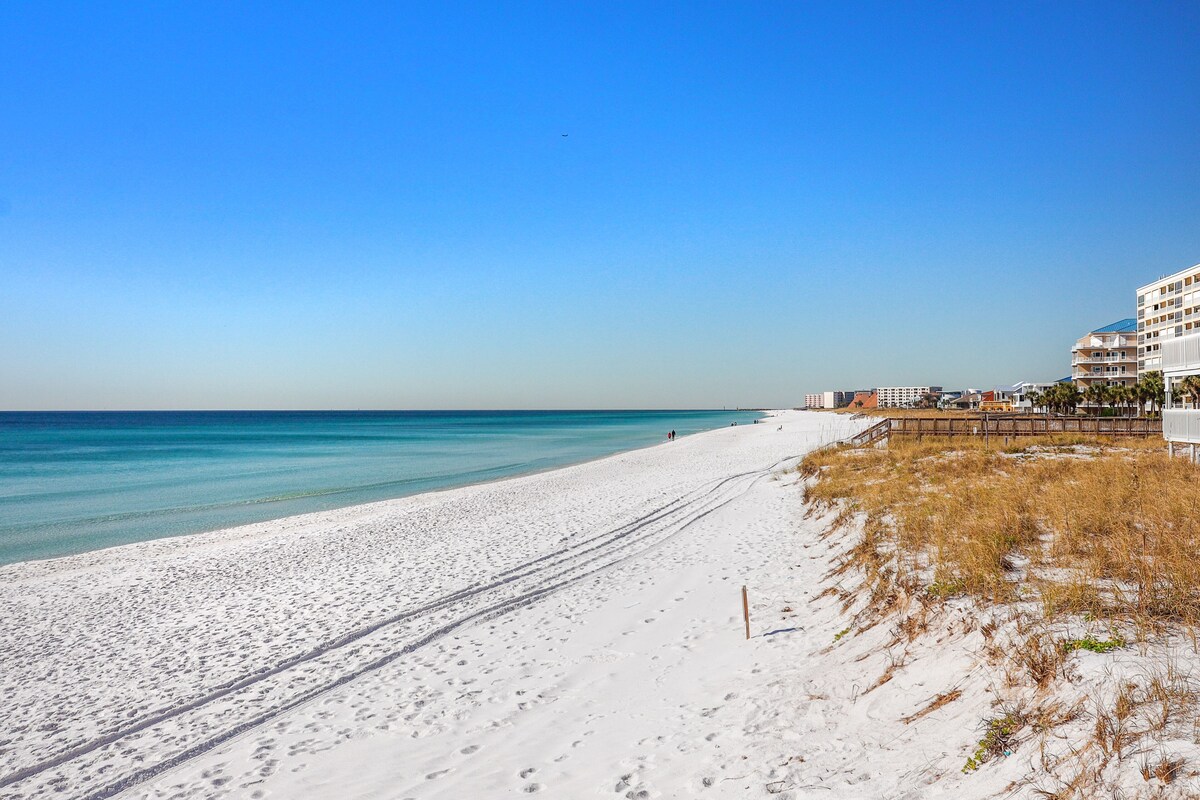 Photo 23 of SPC 1119 - 1 BR on the Beachside of Sandpiper Cove - sleeps 4