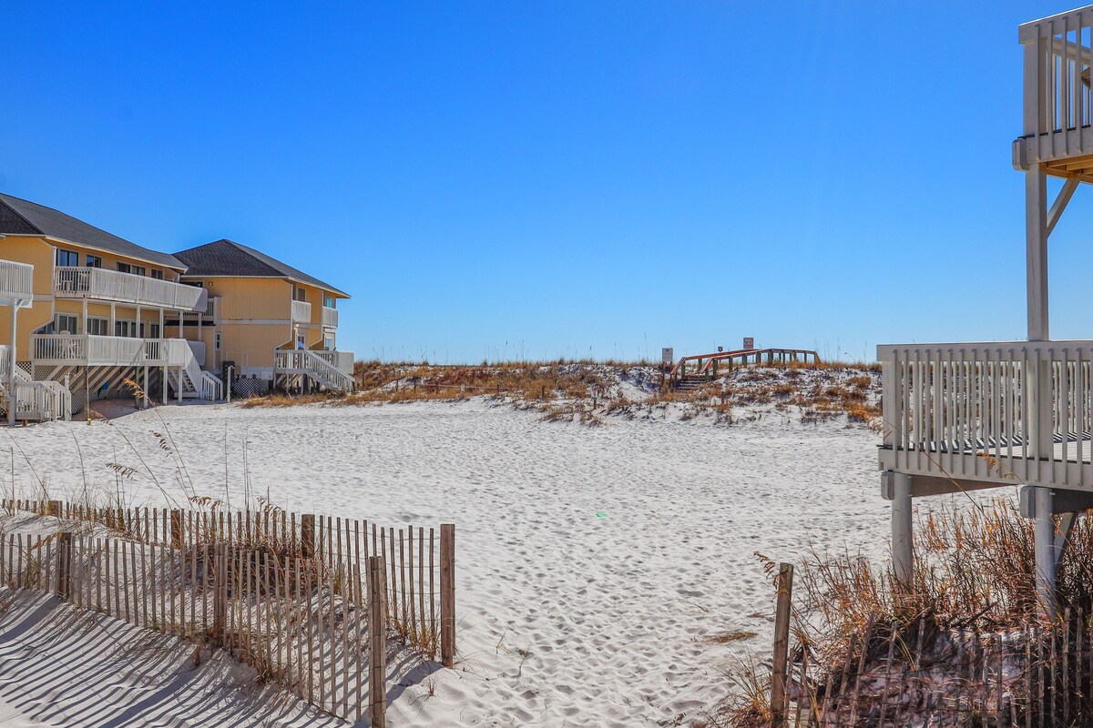 Photo 19 of SPC 1119 - 1 BR on the Beachside of Sandpiper Cove - sleeps 4