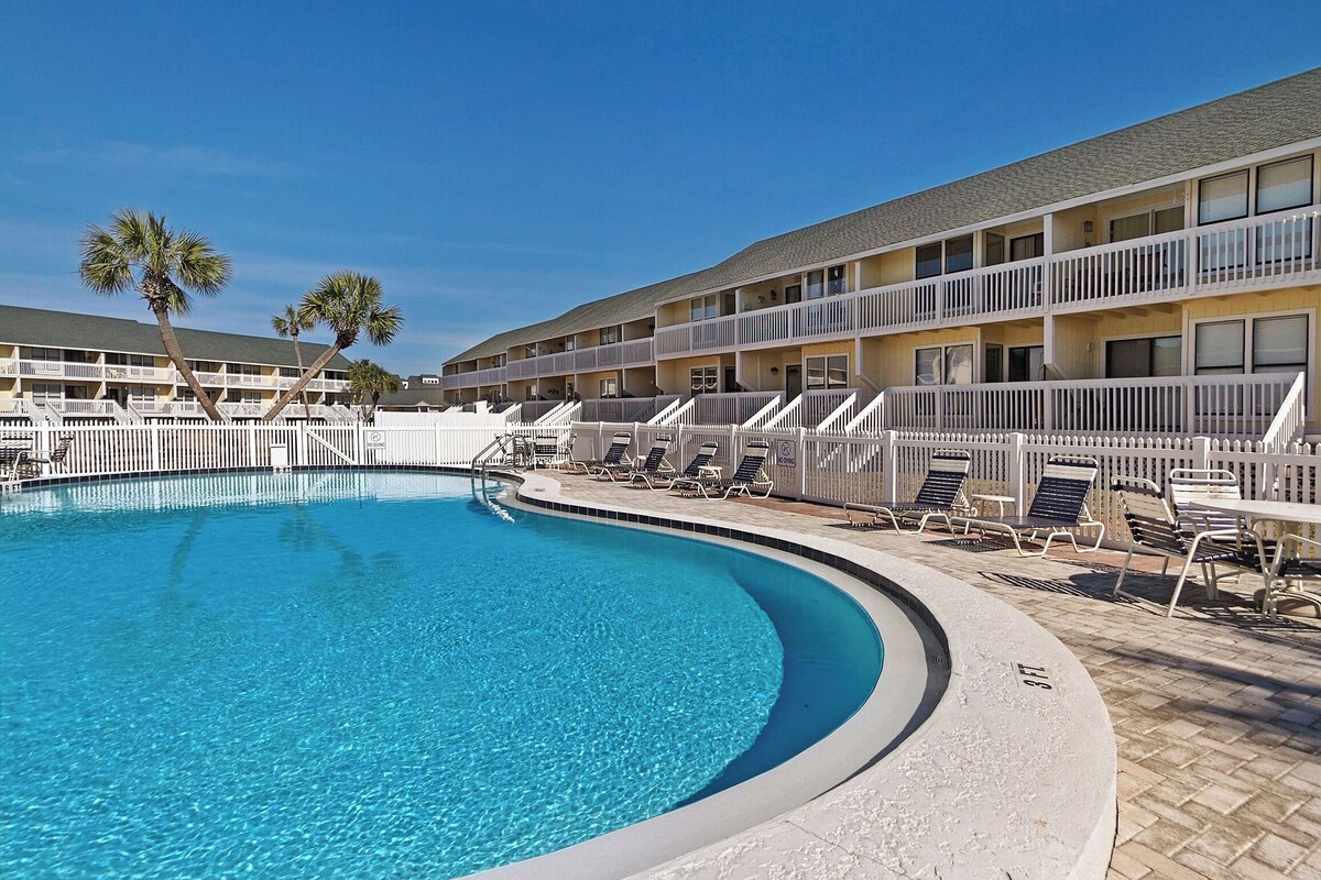 Photo 35 of SPC 1119 - 1 BR on the Beachside of Sandpiper Cove - sleeps 4