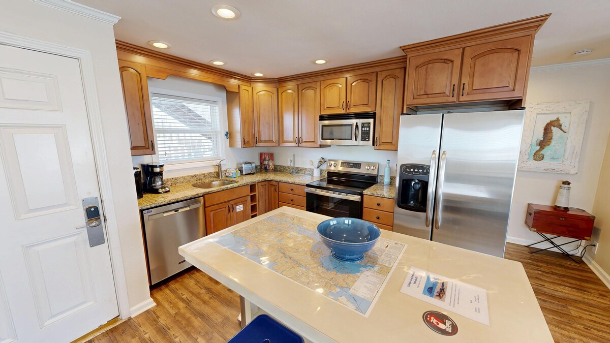 Photo 6 of SPC 1119 - 1 BR on the Beachside of Sandpiper Cove - sleeps 4