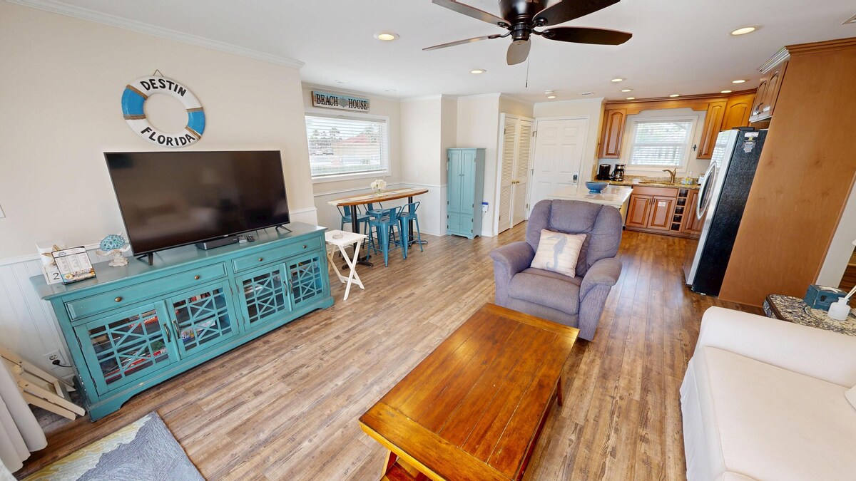 Photo 4 of SPC 1119 - 1 BR on the Beachside of Sandpiper Cove - sleeps 4