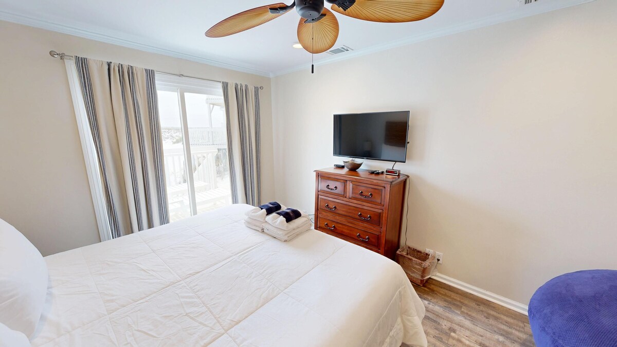 Photo 13 of SPC 1119 - 1 BR on the Beachside of Sandpiper Cove - sleeps 4