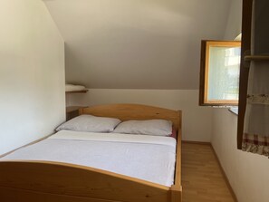 2 chambres, accès à Internet, literie fournie