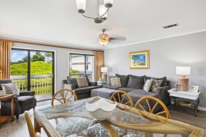 TV - SPC4117 - Canal Front 2 BR - sleeps 8 (Destin)