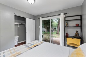 3 chambres, bureau, Wi-Fi gratuit, draps fournis