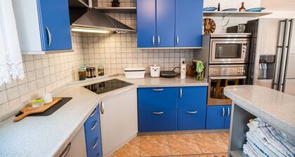 Apartments Želimlje - Three Bedroom Apartment 2 (spodaj)