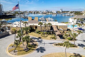 Exterior - SPC 9210 - Upstairs 1 BR sleeps 6 washer/dryer (Destin)