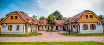 Golf Apartment - Two-bedroom Apartment