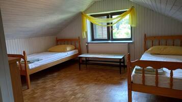 4 camere, ferro/asse da stiro, accesso a Internet, lenzuola