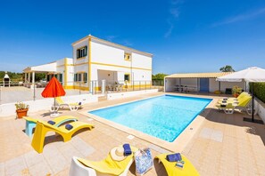 Pool - Villa Sol Nascente - Four Bedroom Villa, Sleeps 8 (Porches)
