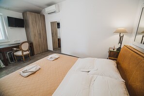 1 chambre, fer et planche Ă repasser, accĂšs Internet, draps fournis