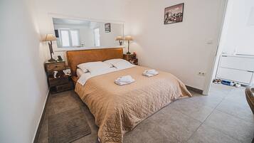 1 quarto, ferros/tábuas de passar roupa, acesso à internet