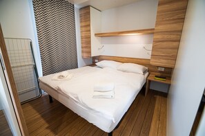 2 室のベッドルーム、インターネット、ベッドシーツ