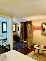 Doppia Deluxe | Minibar, una scrivania, insonorizzazione, ferro/asse da stiro
