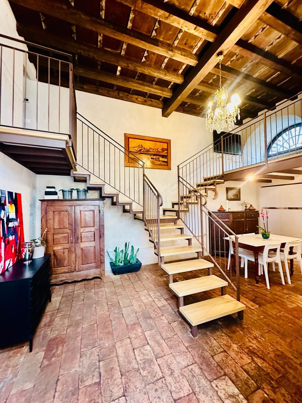 Dupleks Eksklusif | Area keluarga | TV layar datar