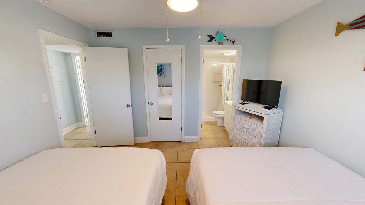 Photo 3 of Southbay 43 - 2 BR Townhome
