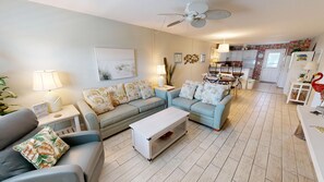 TV - Venus 201 - 2nd Floor 2 BR Sleeps with Gulf Access on Okaloosa Island (Fort Walton Beach)