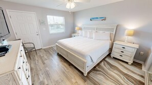 3 chambres, fer et planche à repasser, accès au Wi-Fi (inclus)