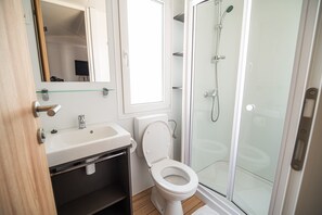 Shower, hair dryer - 43 - Three-Bedroom Apartment with Thermal Riviera Tickets (Catez ob Savi)