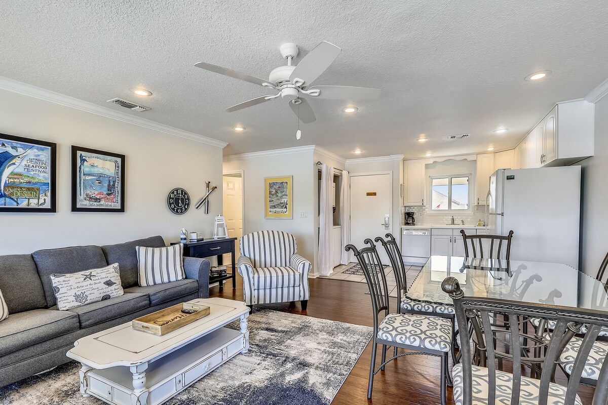 Photo 2 of SPC 3203 is a Beautiful Pet Friendly 2 BR recently upgraded and stunning