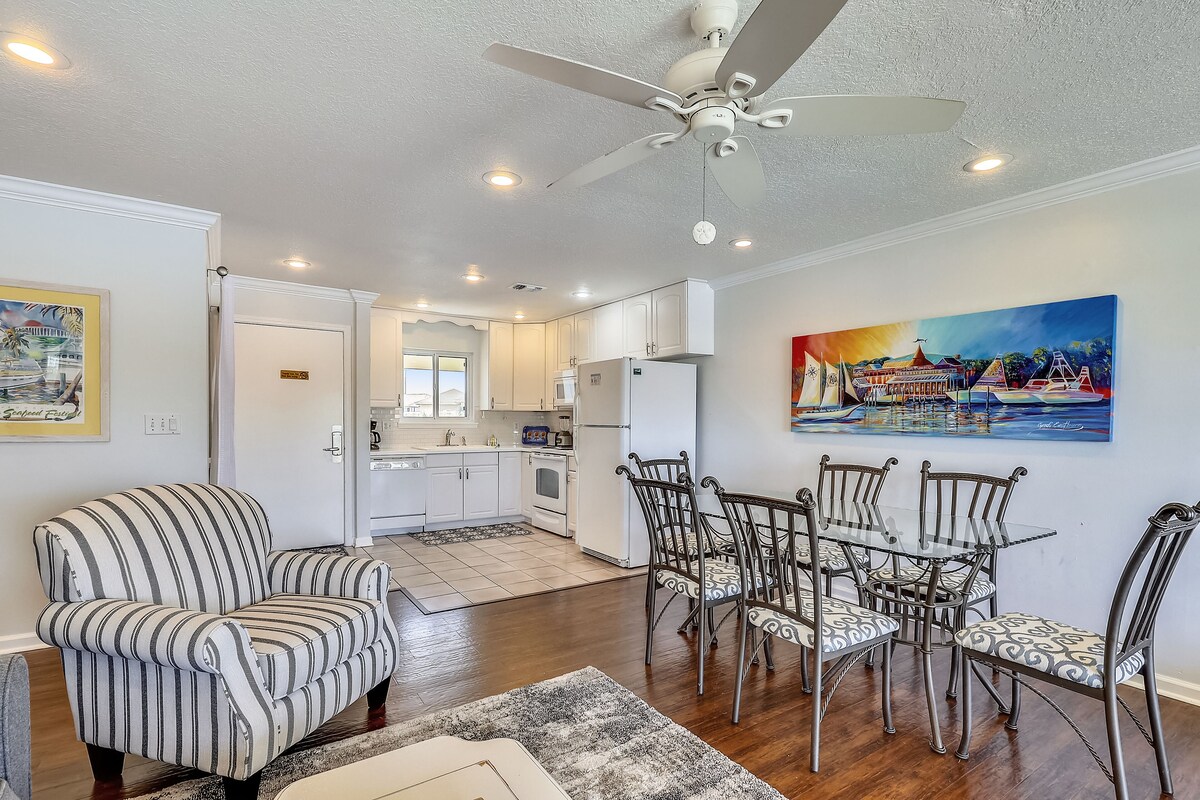 Photo 7 of SPC 3203 is a Beautiful Pet Friendly 2 BR recently upgraded and stunning