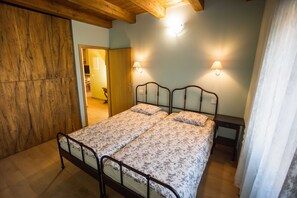 2 bedrooms, WiFi, bed sheets