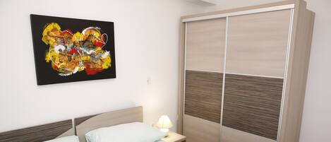 2 bedrooms, iron/ironing board, bed sheets