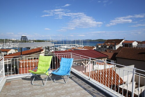 Holiday Home Yan with Bay view