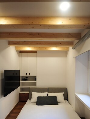 1 camera, accesso a Internet, lenzuola